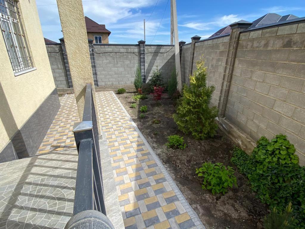 Aikol Guesthouse Privokzalnoye Bagian luar foto