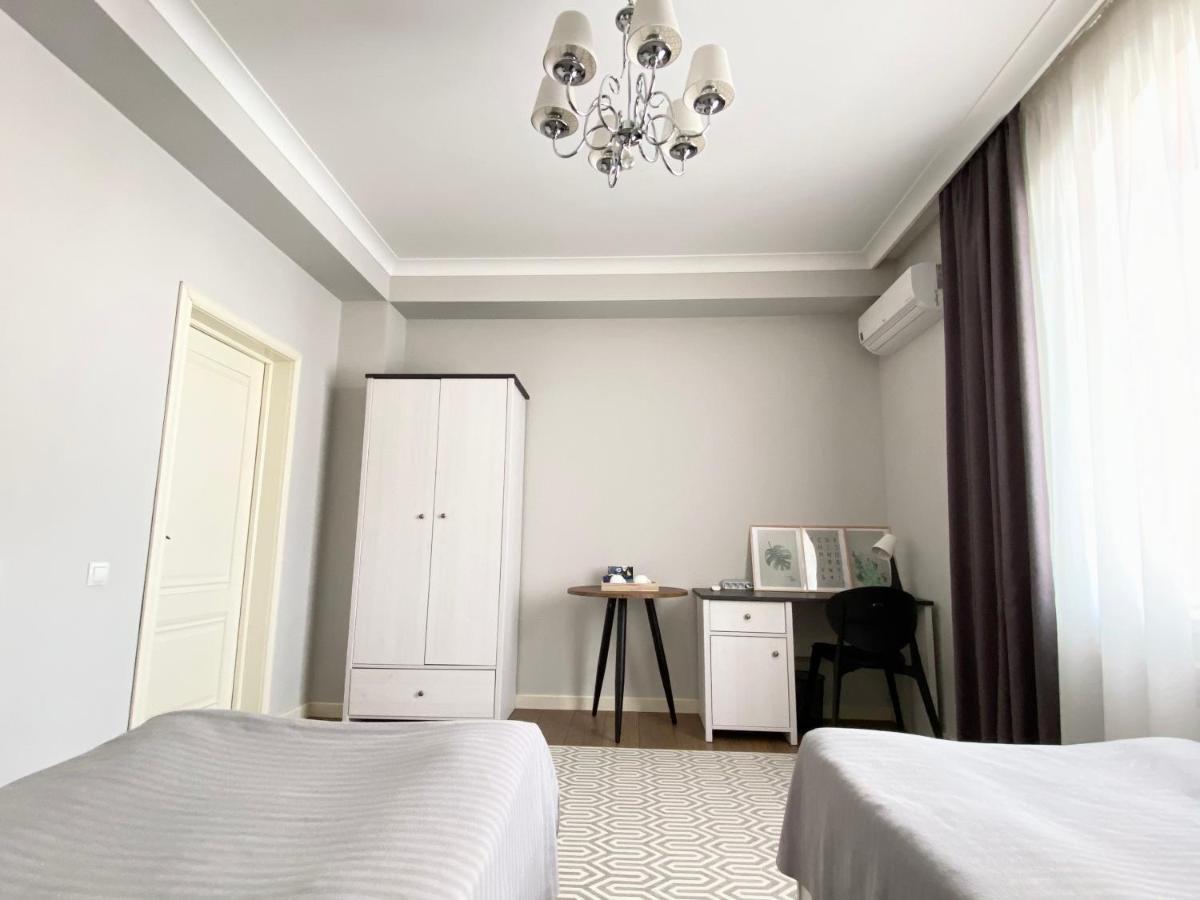 Aikol Guesthouse Privokzalnoye Bagian luar foto